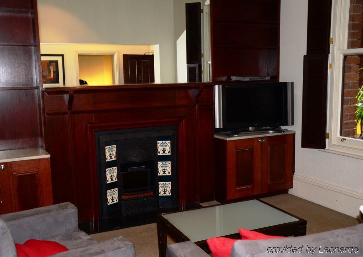 Quest Gordon Place Melbourne Room photo