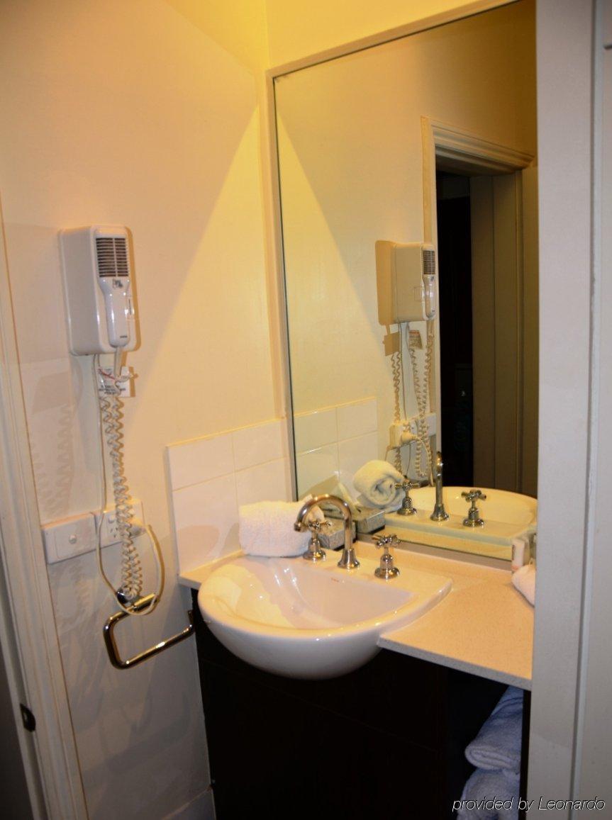 Quest Gordon Place Melbourne Room photo